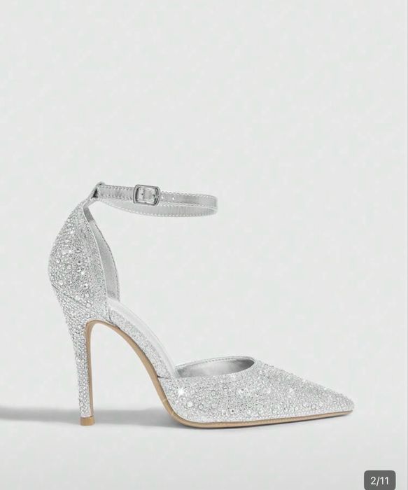 Обувки с висок ток