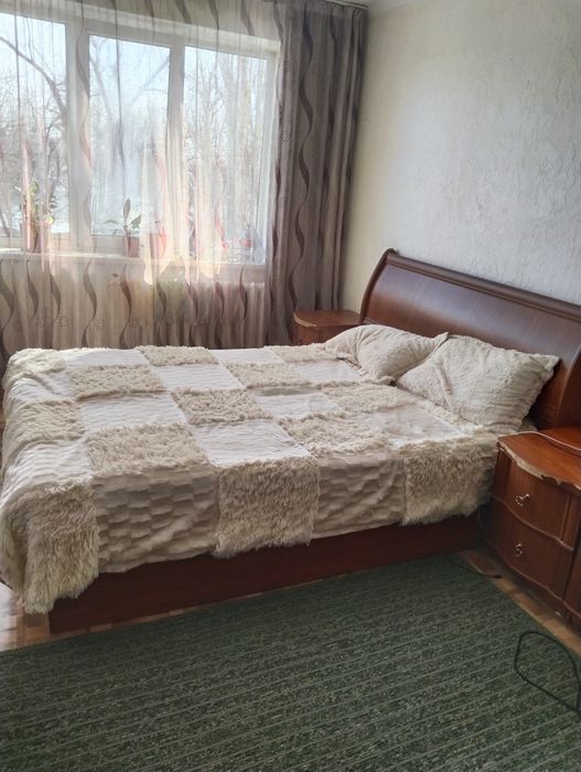 Продаётся спальный гарнитур б/у