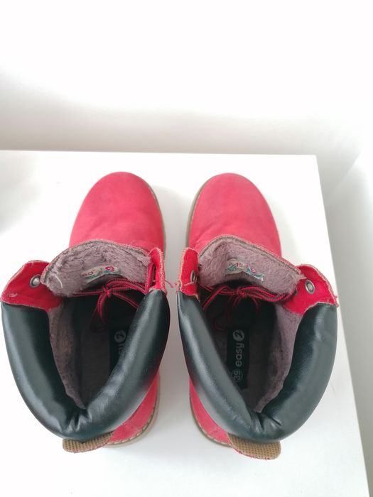 Ghete dama rosii, piele intoarsa