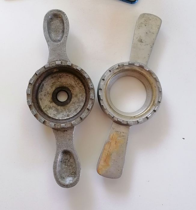 Буркани на винт всякакви големини, затварячкa за Омния