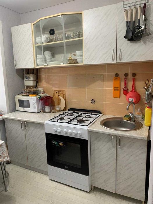Продам 2х комн квартиру Мкр БЖ