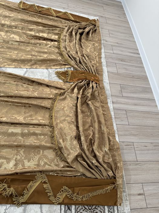 Шторы с ламбрекеном 2 комплекта