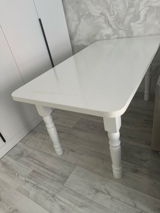 Продам стол новый