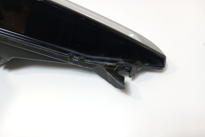 Far ceata dreapta cu doua prinderi rupte GJ3215200AA Land Rover Range