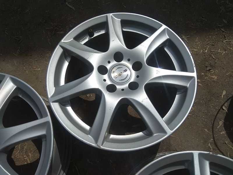 Продам оригинальные легкосплавные диски "Enzo"