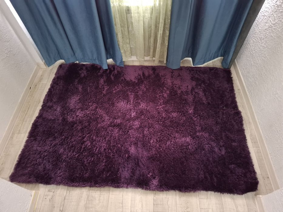 Продаются ковры.