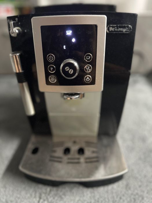 Кафе машина DeLonghi