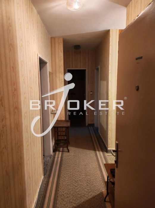 Дава се под наем Тристаен апартамент в Кърджали, Център - 91 кв.м за 260 € - Снимка #7