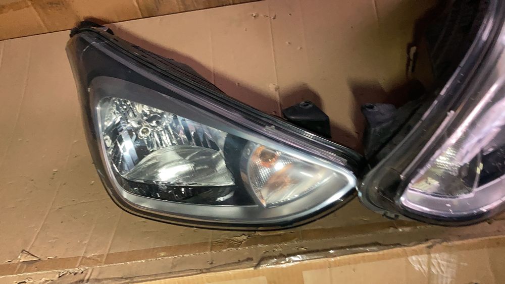 Far faruri Hyundai i10 2 2013 - 2018 far Stanga dreapta  i 10 , i-10
