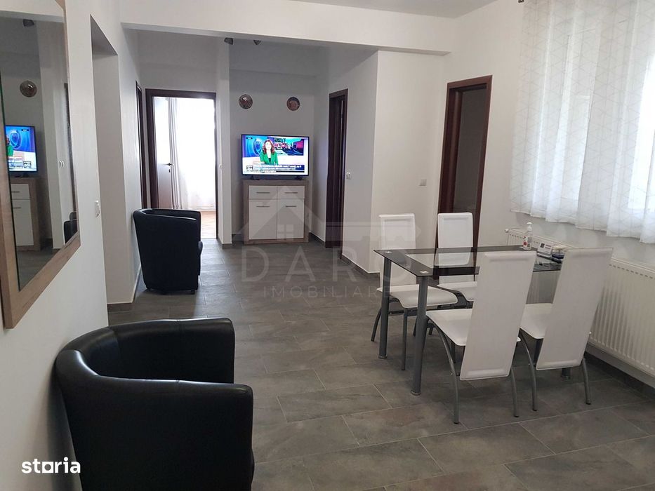 Închiriez apartament 4 camere zona rezidențială — fotografia 1