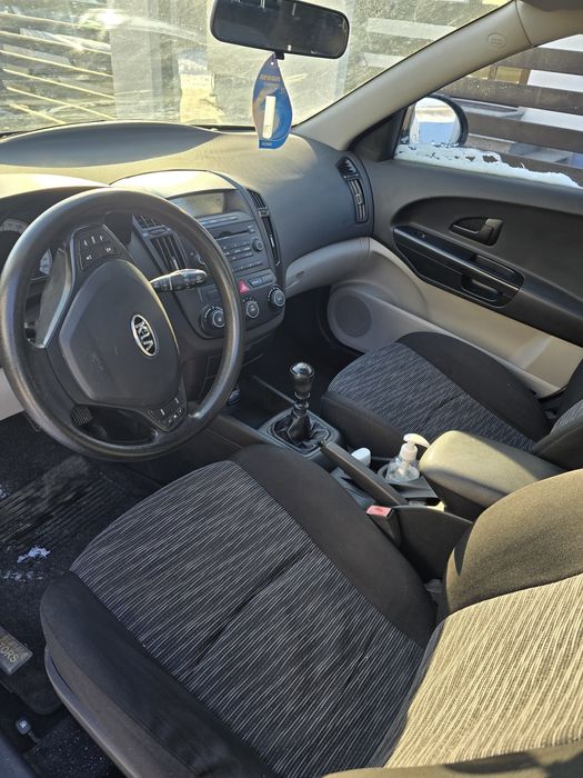 Vând KIA CEED,2009 benzină