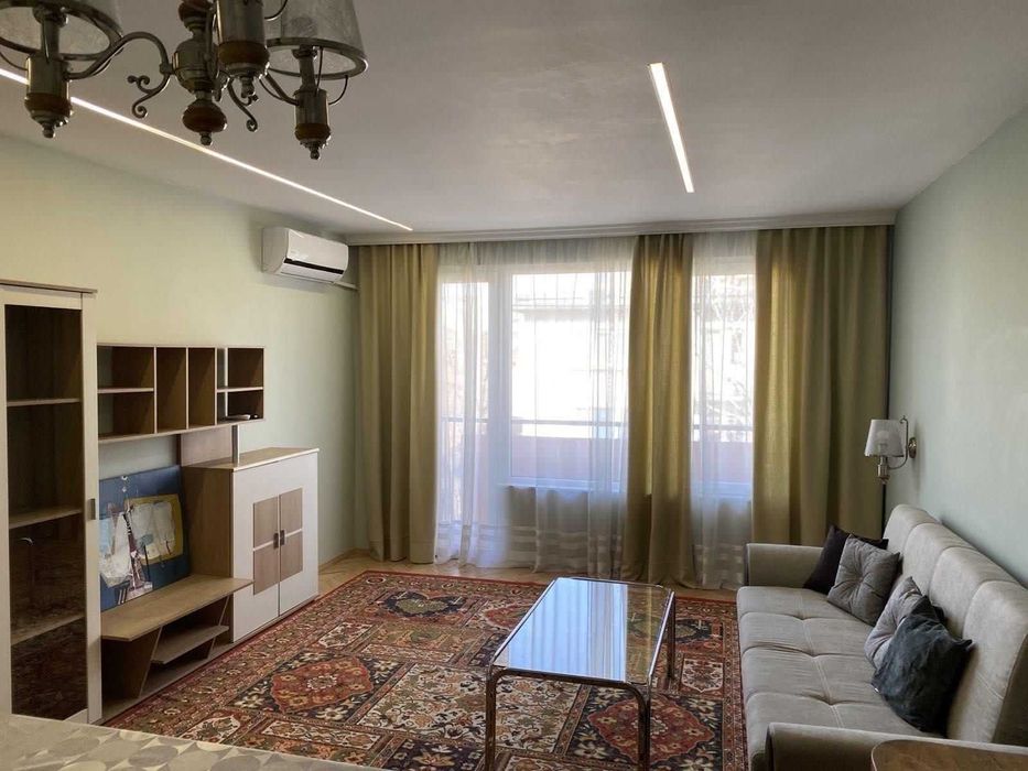 Дава се под наем Тристаен апартамент в София, Дианабад - 106 кв.м за 484.5 € - Снимка #1