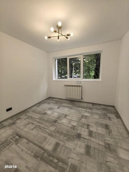 Parter Piata Muncii -Maior Coravu  Birouri