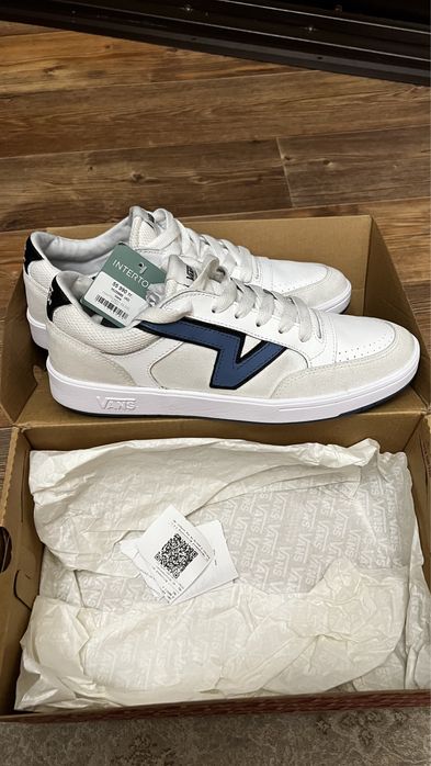 Кроссовки, кеды Vans