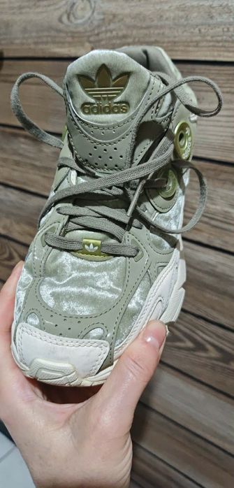 Adidas Astir W
38 2/3 номер
40€