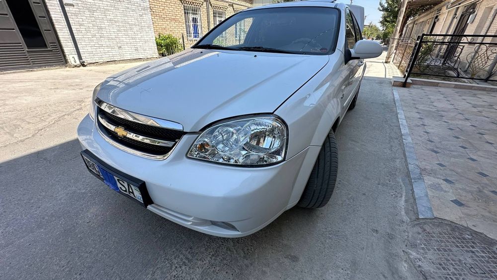 2010 йил Автомат 1.8 метанда срочно сотаман