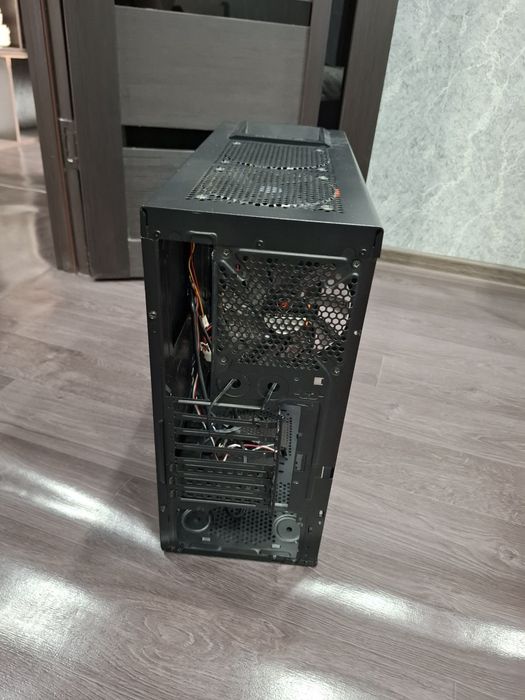 Продам корпус cougar volant