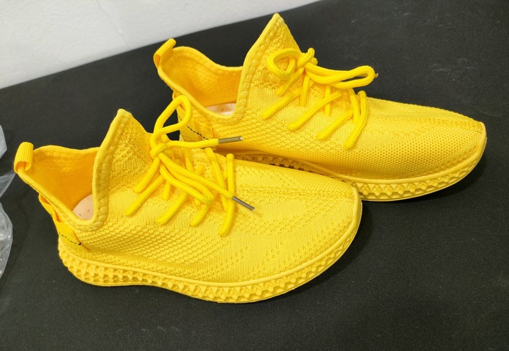 Кроссовки,сумочка ,платье