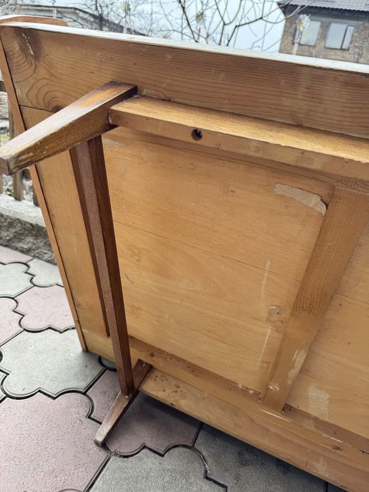 Деревянные кровати