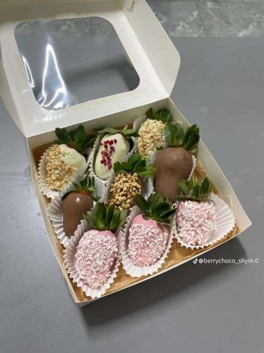 Клубника шоколаде