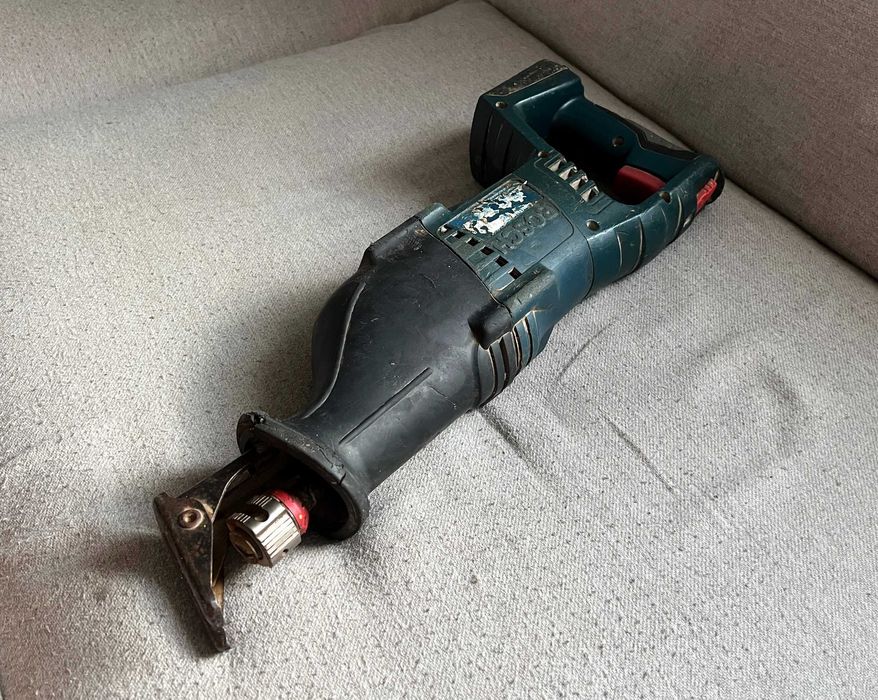 Fierastrau sabie Bosch Professional pe18 V - corp