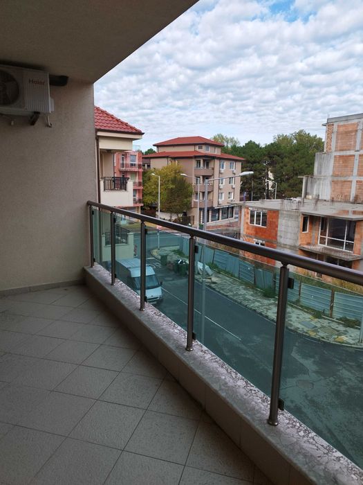 Едностаен апартамент под наем в Несебър