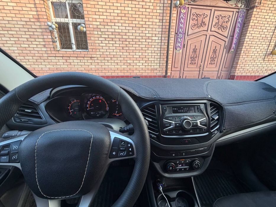 lada vesta   1,6