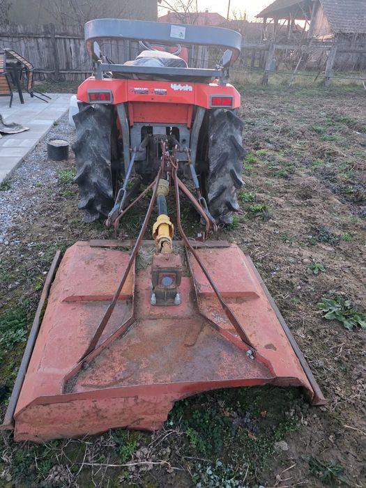 Vând tractor Kubota GT-3