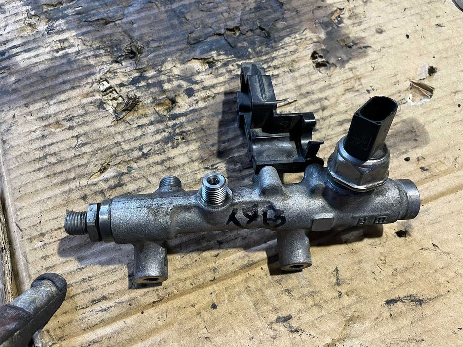 Лява Горивна Рейка Porsche Cayenne 3.0D 92A/2012