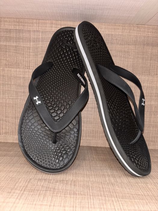 Чехли унисекс ЧИСТО НОВИ