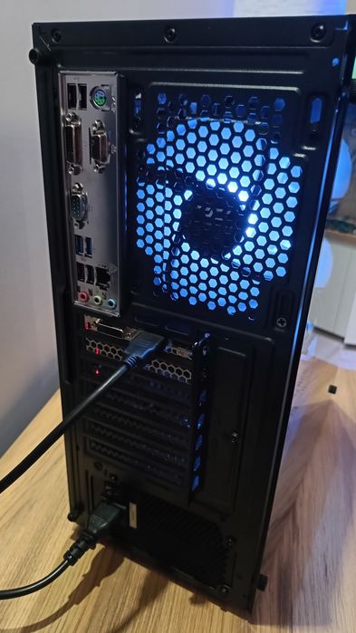 Компютър i5 6600, GTX 1660 super, 16 gb ram