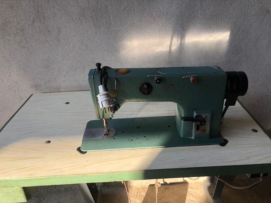 продаётся швейная машина