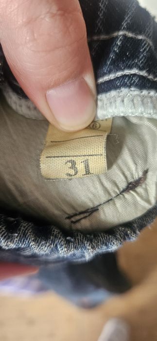 Продам новые джинсы.