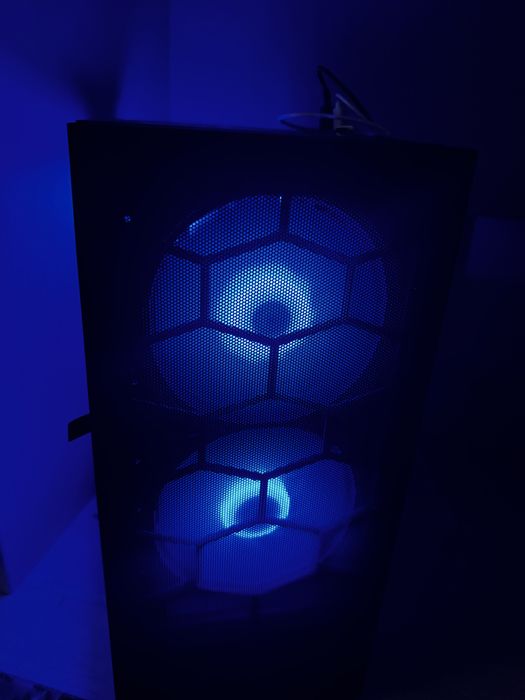 Vand Pc Gaming inca in garantie