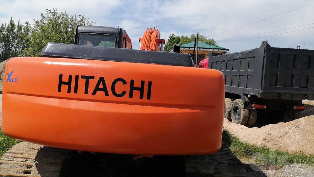 Xitache 210CLL srochna sotiladi