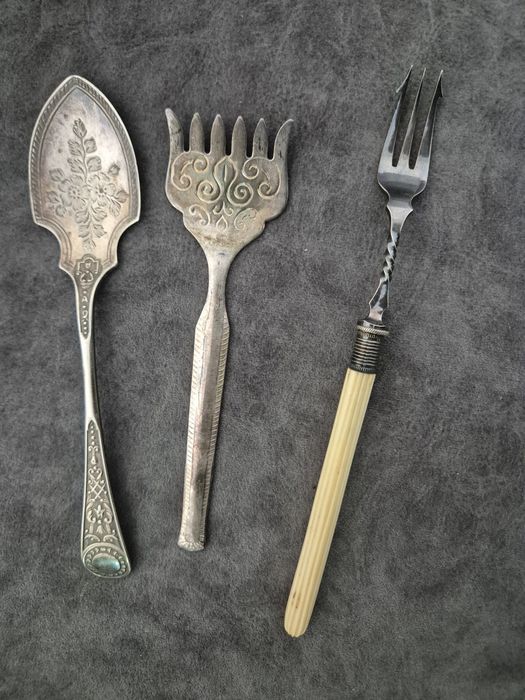 Лъжици вилици ножове