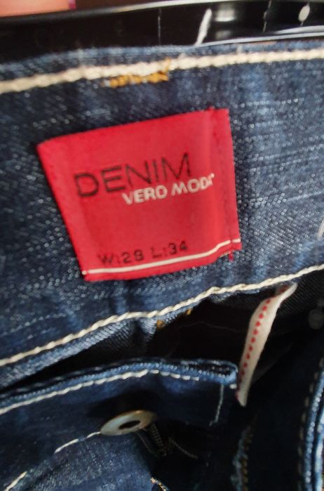 Blugi evazați Vero Moda M