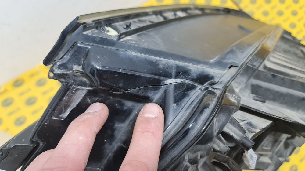 Far full led Matrix VW Touareg 3 7cr 760  R line negru black