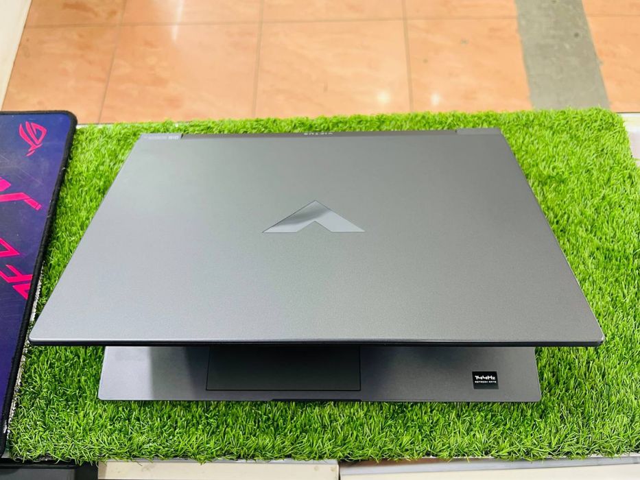 HP VICTUS Gaming  otib beradgan joyi bor