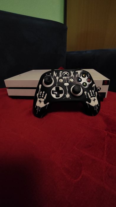 Vând Xbox one 550 negociabil