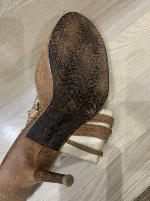 Оригинални обувки Diesel ,размерът е 40