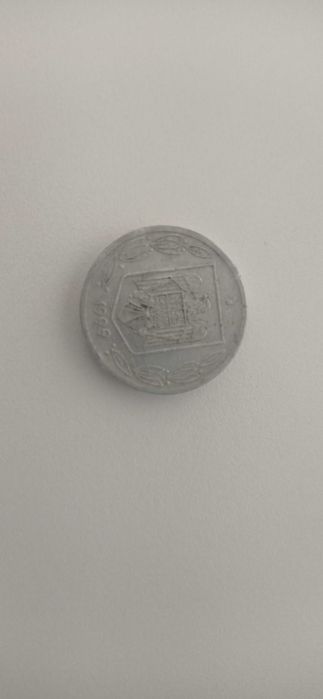 Vând moneda 500 de lei