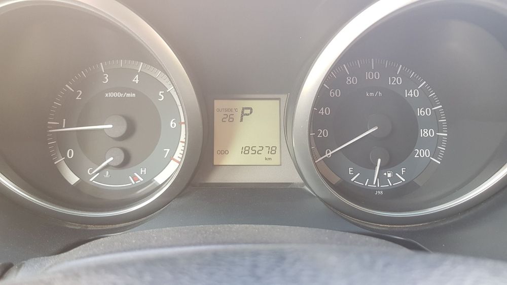 TAYOTA  prado sotiladi