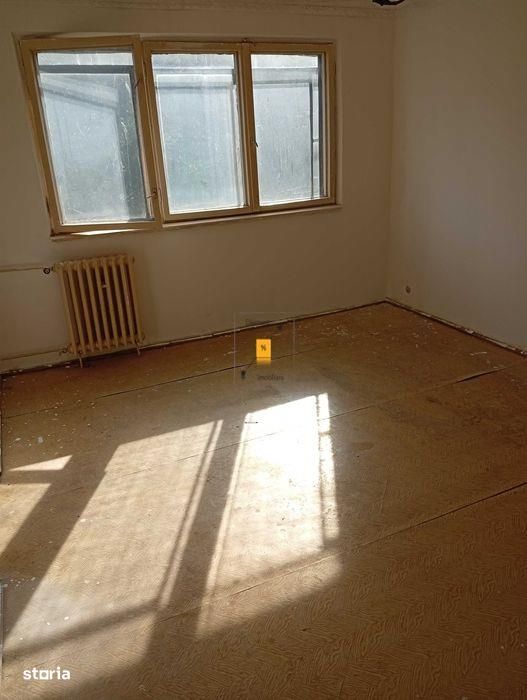 Apartament 3  camere zona Malu Rosu