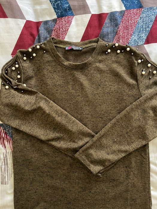Bluza kaki cu detaliu