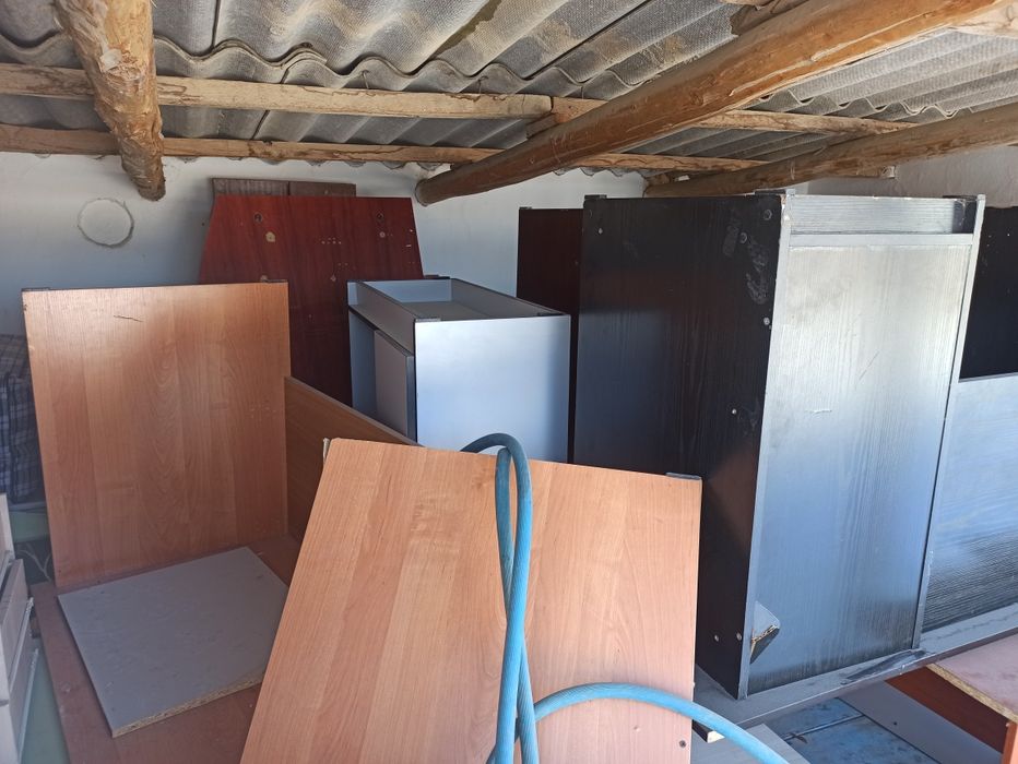 Продается парты и стулья