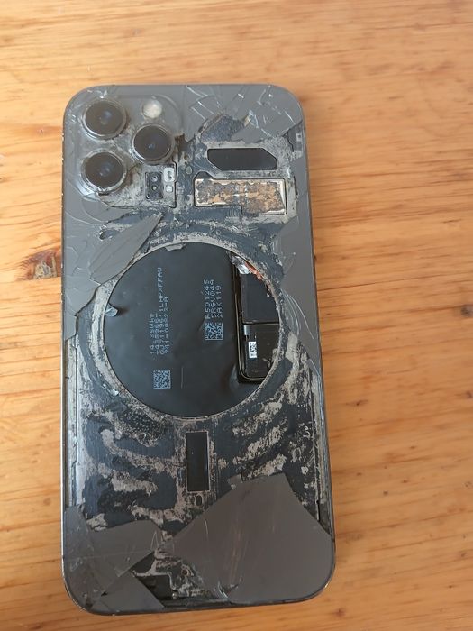 Iphone 12 pro max цена по договаряне