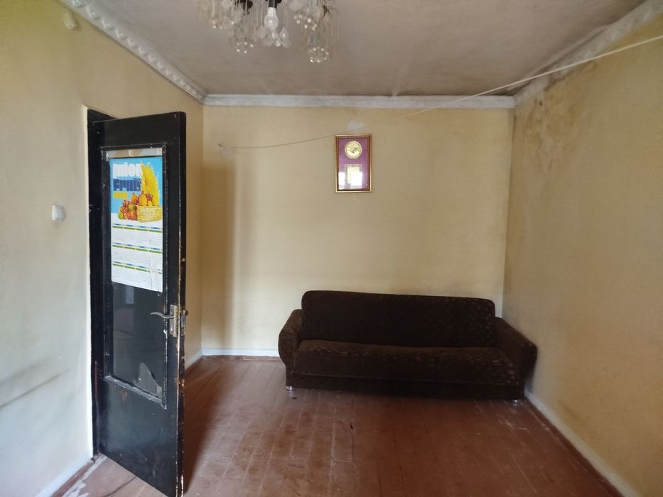 Qarshi shaxridan 2-xonali kvartira sotiladi