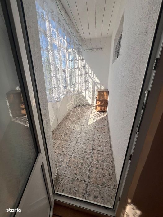 Apartament decomandat 3 camere 64 mp-2 balcoane-Zona Sensul Vechi