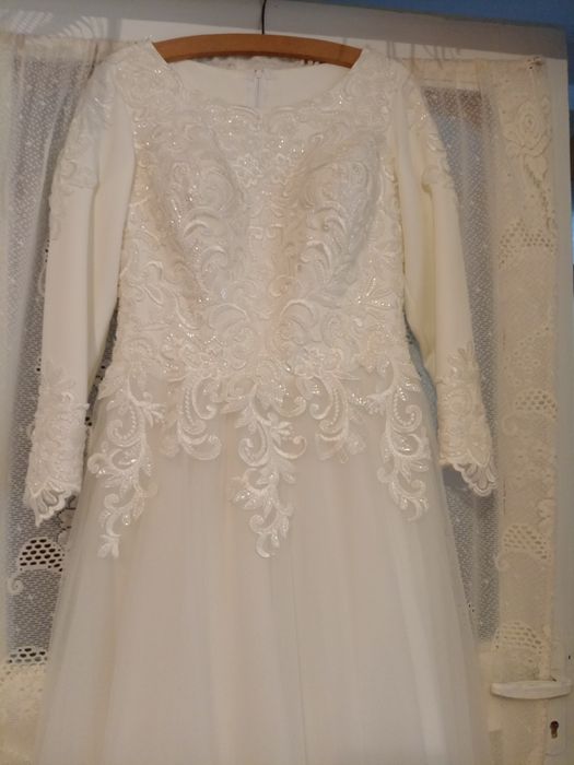 Vand rochie de mireasa... Nu a fost îmbrăcată niciodată